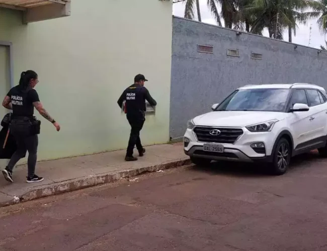 Filho de prefeito e secretária de Finanças estão entre os presos em operação do Gaeco